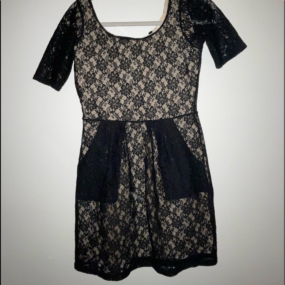Detailed Lace Dress
